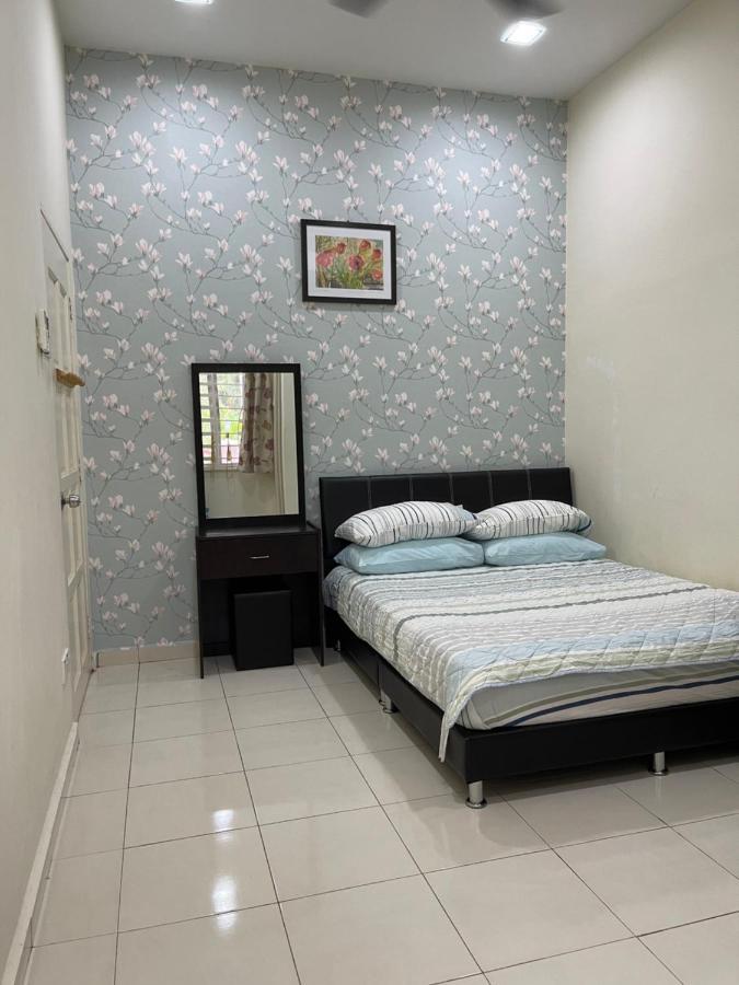 Magnolia 1 Homestay Kampung Kuala Besut Buitenkant foto