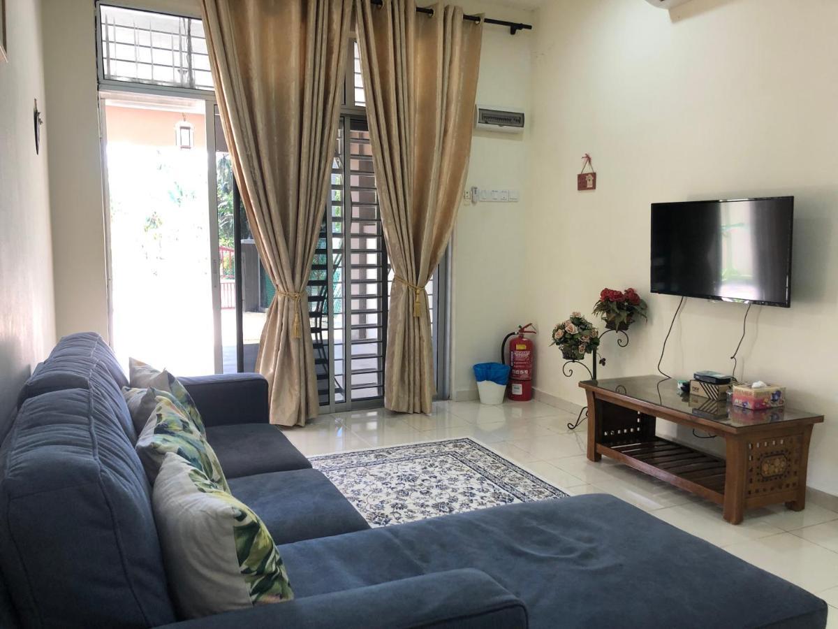 Magnolia 1 Homestay Kampung Kuala Besut Buitenkant foto